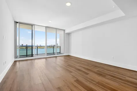 220 Lake Shore Drive West Palm Beach FL 33403