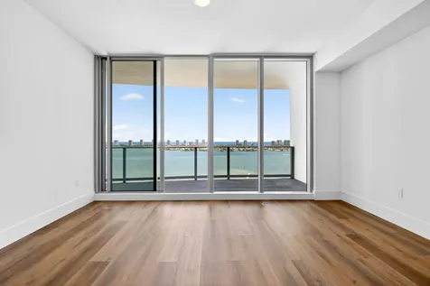 220 Lake Shore Drive West Palm Beach FL 33403