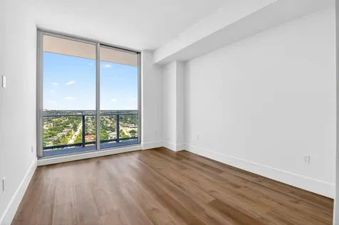 220 Lake Shore Drive West Palm Beach FL 33403