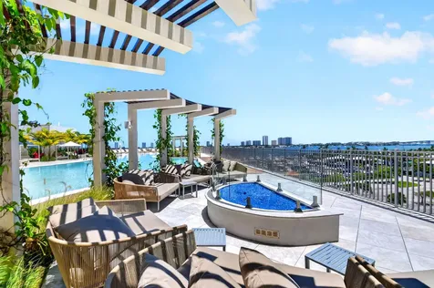 220 Lake Shore Drive West Palm Beach FL 33403
