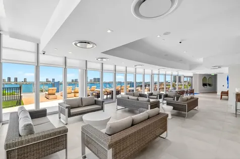 220 Lake Shore Drive West Palm Beach FL 33403