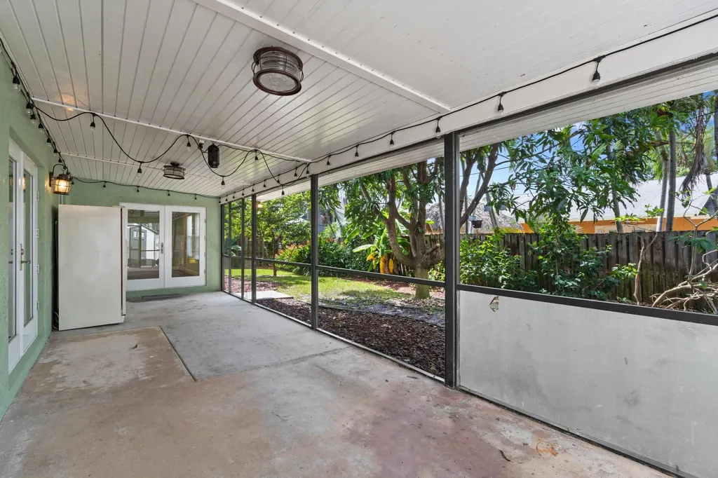 2996 Cardinal Drive Delray Beach FL 33444