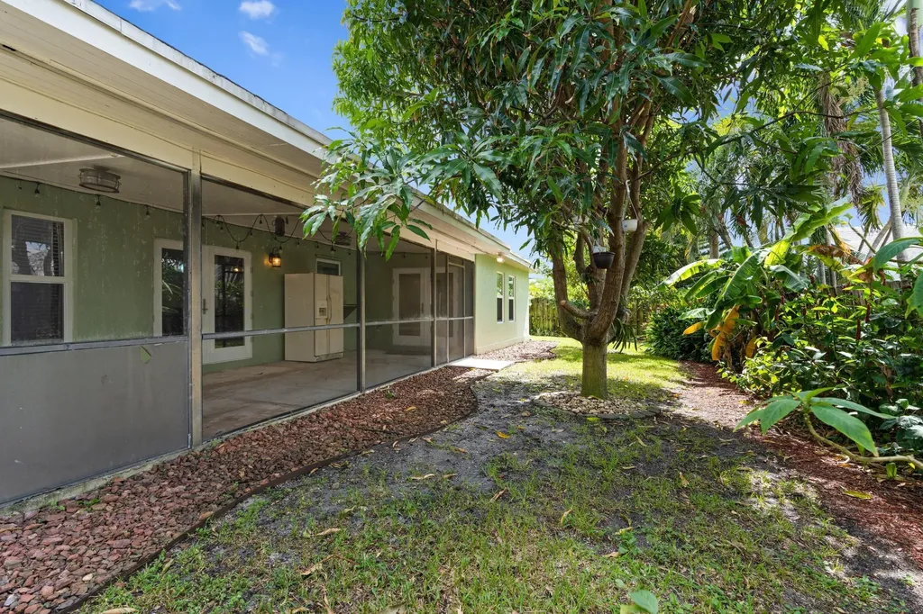 2996 Cardinal Drive Delray Beach FL 33444
