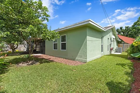 2996 Cardinal Drive Delray Beach FL 33444