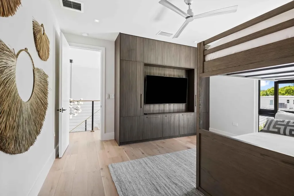 5288 Alton Road Miami Beach FL 33140