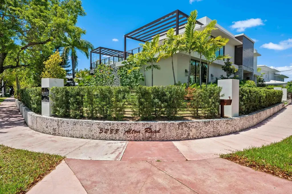 5288 Alton Road Miami Beach FL 33140