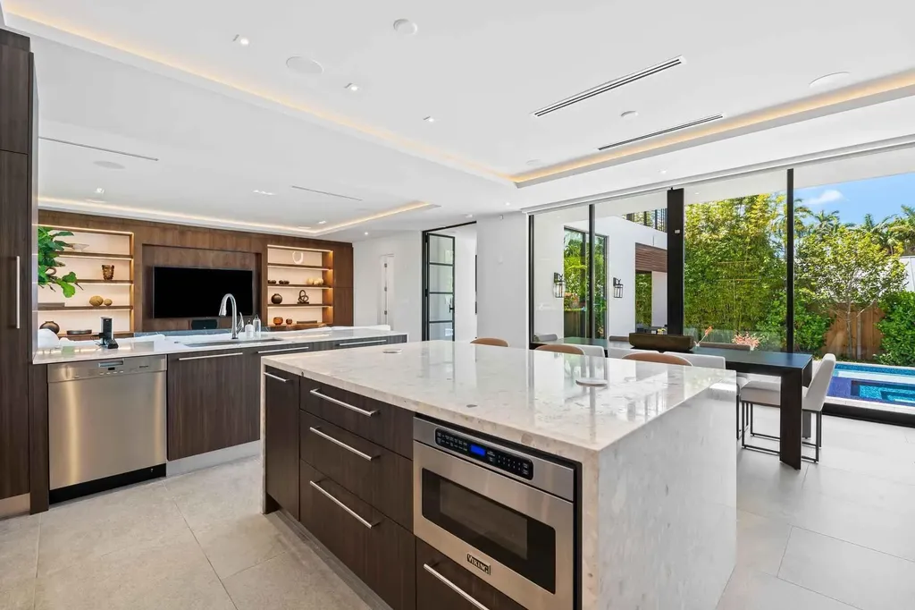 5288 Alton Road Miami Beach FL 33140