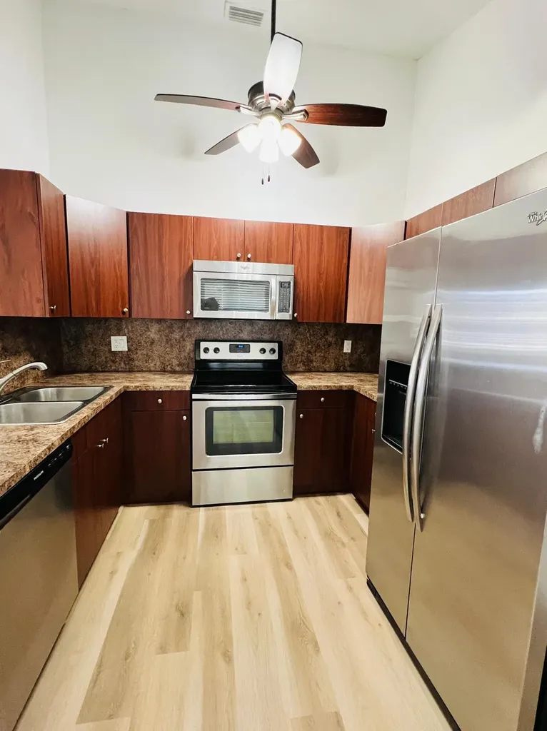 15821 E Wind Circle Sunrise FL 33326