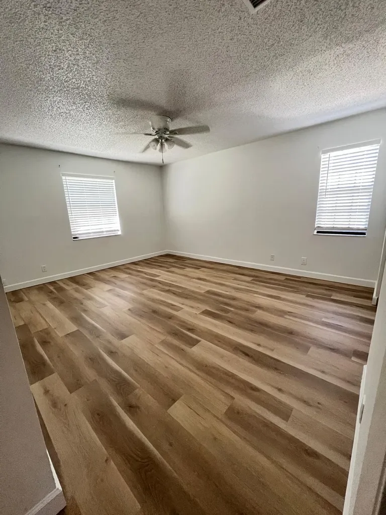 15821 E Wind Circle Sunrise FL 33326