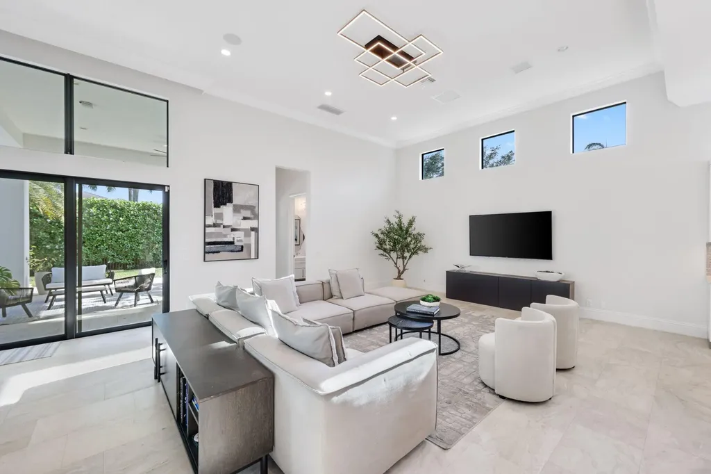 2702 NW 71st Boulevard Boca Raton FL 33496