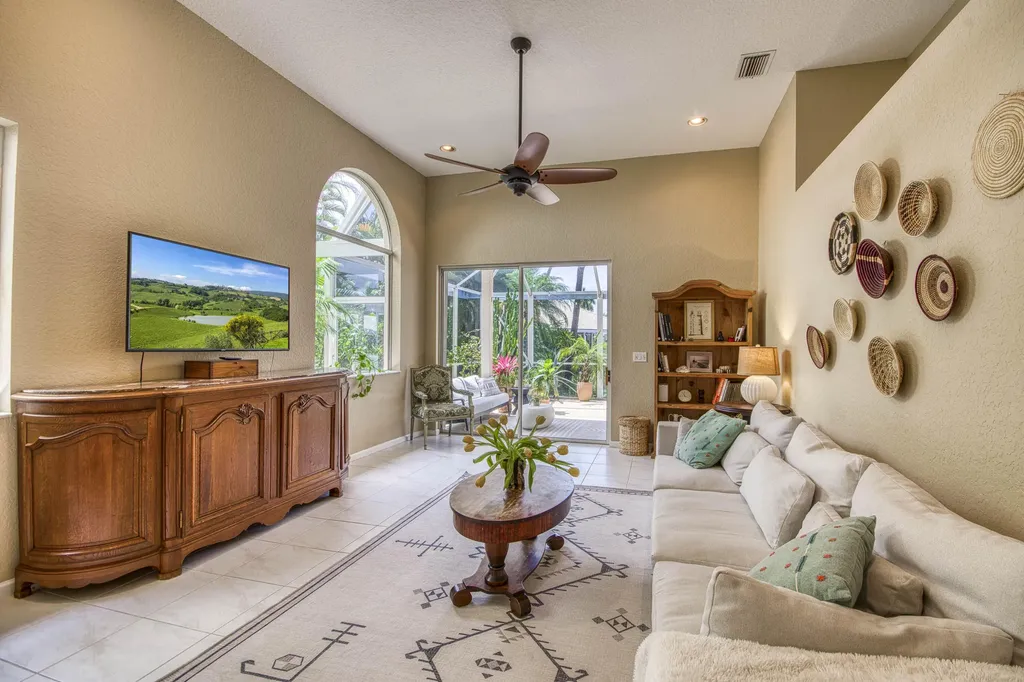 264 Canterbury Drive Palm Beach Gardens FL 33418