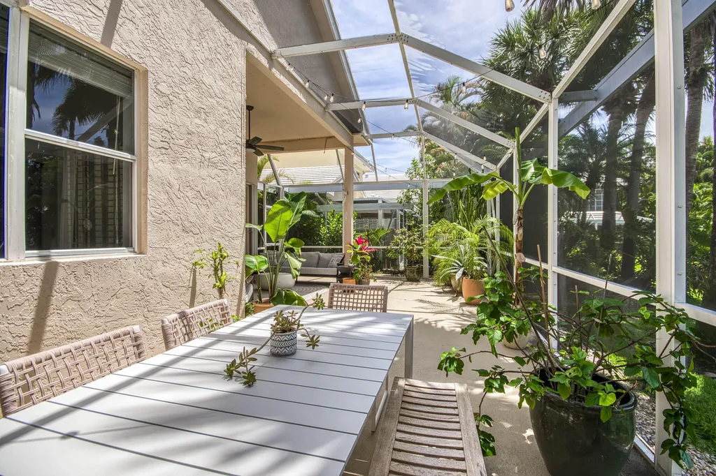 264 Canterbury Drive Palm Beach Gardens FL 33418