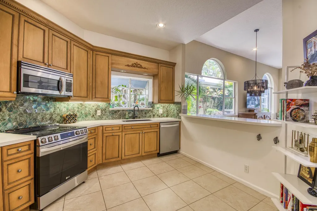 264 Canterbury Drive Palm Beach Gardens FL 33418