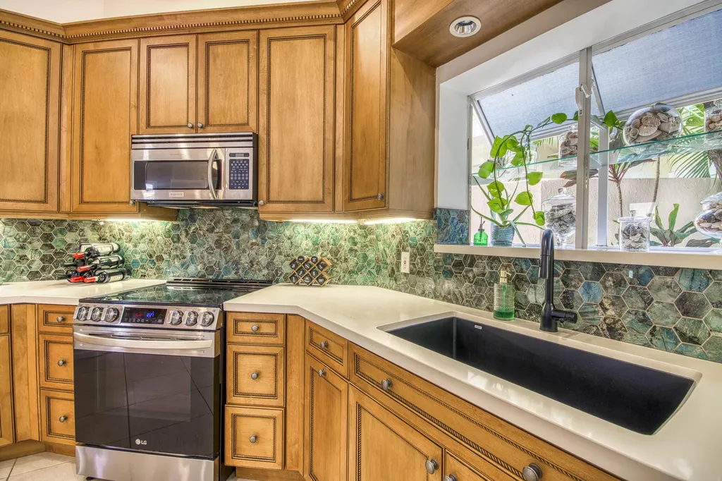 264 Canterbury Drive Palm Beach Gardens FL 33418