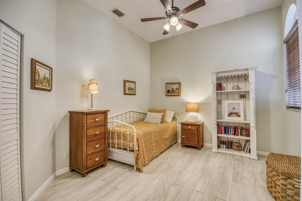 264 Canterbury Drive Palm Beach Gardens FL 33418