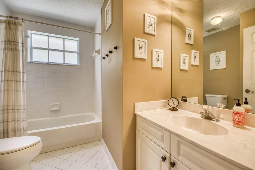 264 Canterbury Drive Palm Beach Gardens FL 33418