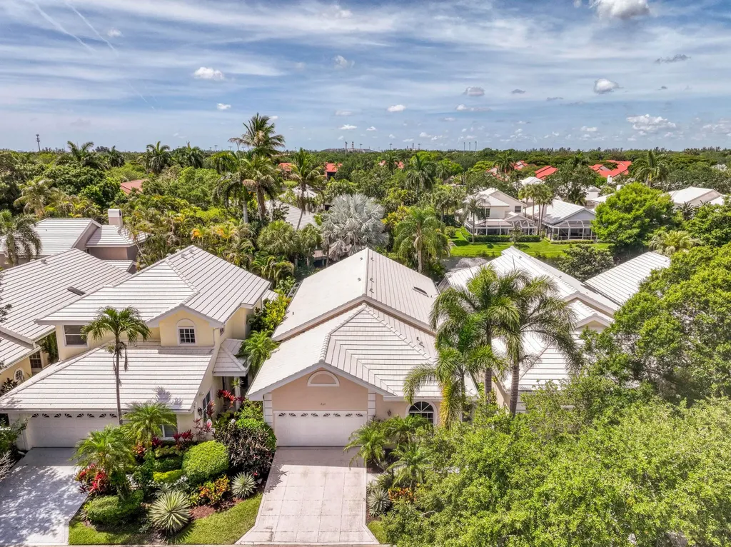 264 Canterbury Drive Palm Beach Gardens FL 33418