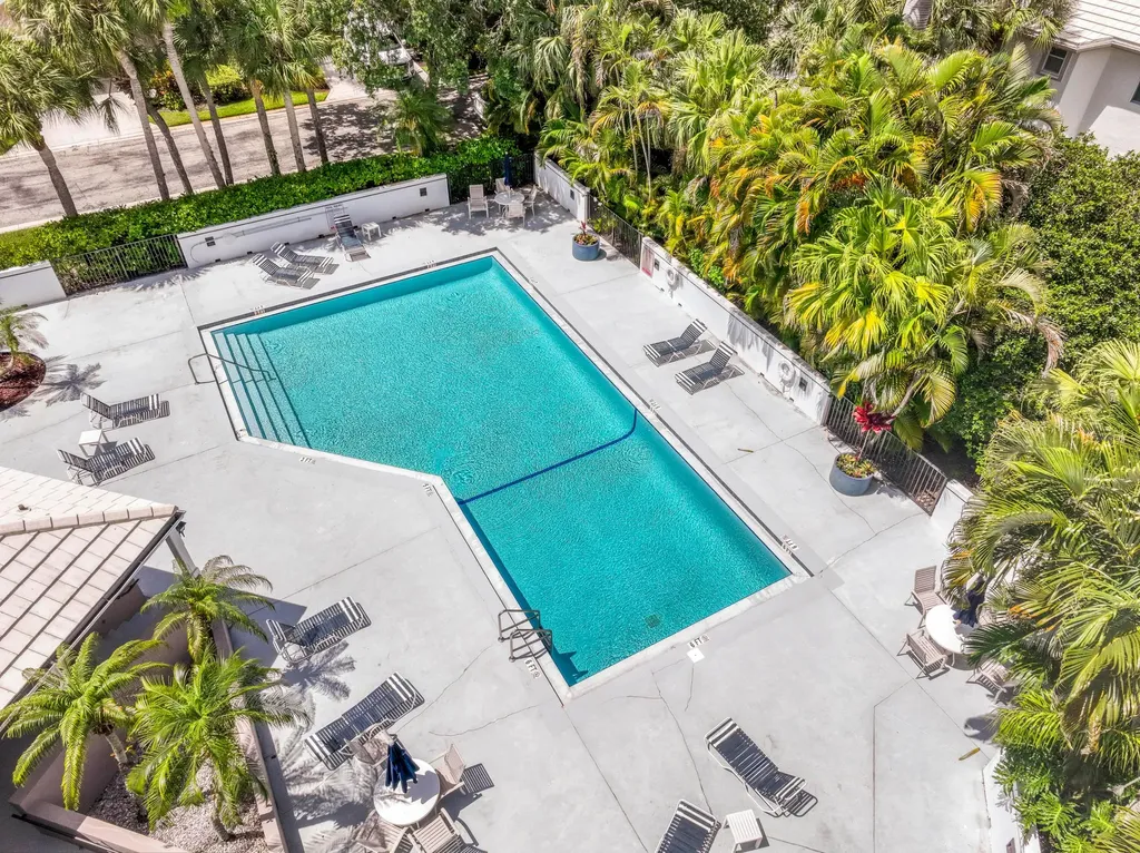 264 Canterbury Drive Palm Beach Gardens FL 33418