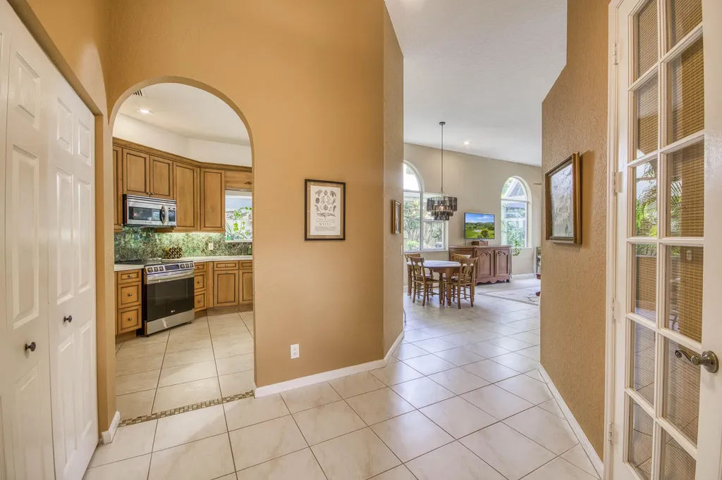 264 Canterbury Drive Palm Beach Gardens FL 33418