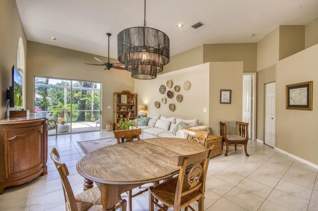 264 Canterbury Drive Palm Beach Gardens FL 33418