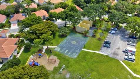 2097 Bonisle Circle Riviera Beach FL 33418
