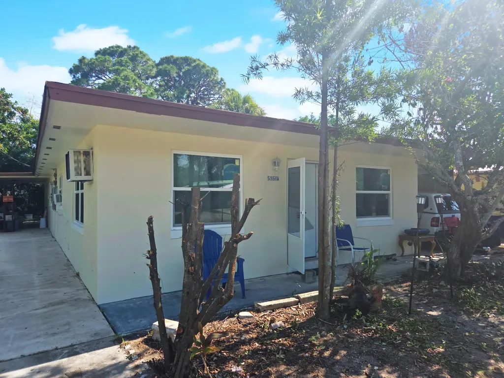 515 Palm Avenue Fort Pierce FL 34982