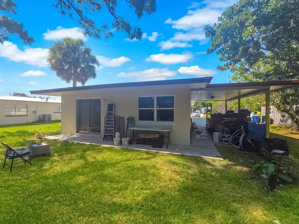 515 Palm Avenue Fort Pierce FL 34982