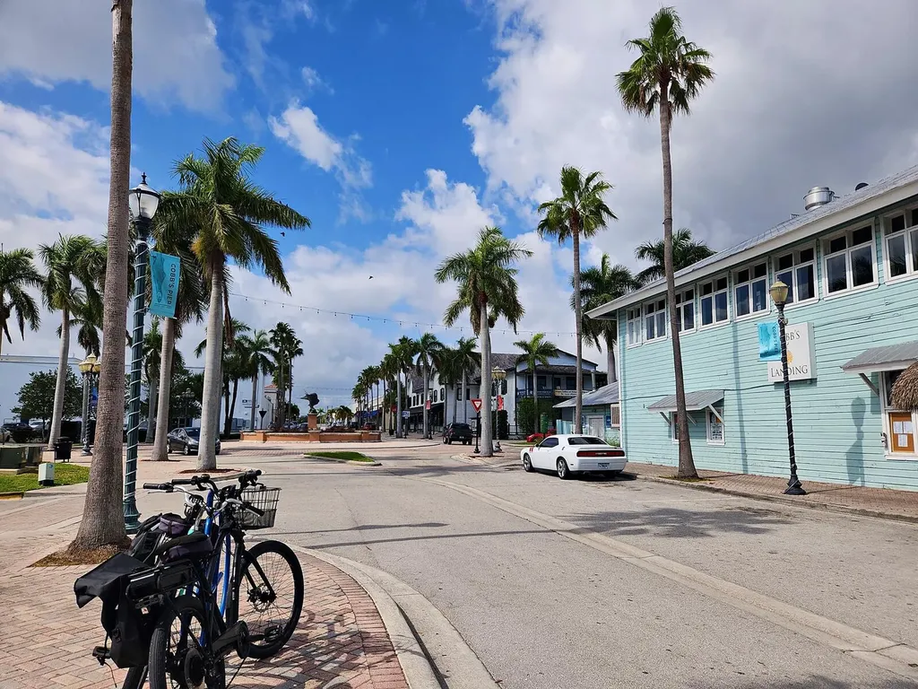 515 Palm Avenue Fort Pierce FL 34982