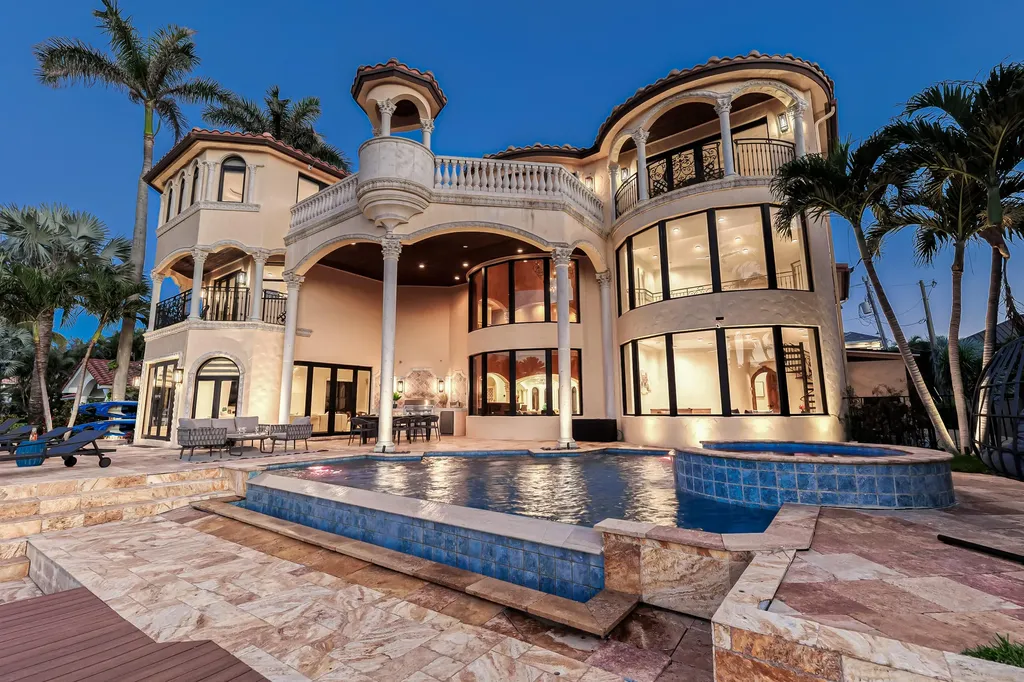 1011 Rhodes Villa Avenue Delray Beach FL 33483