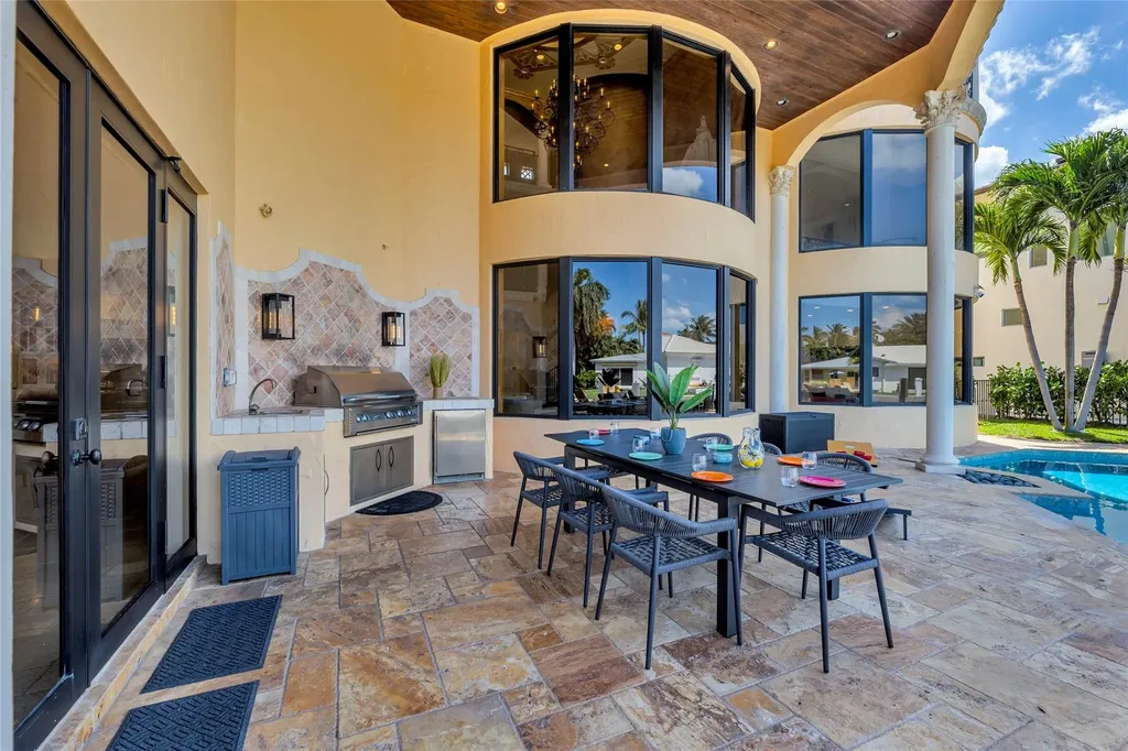 1011 Rhodes Villa Avenue Delray Beach FL 33483