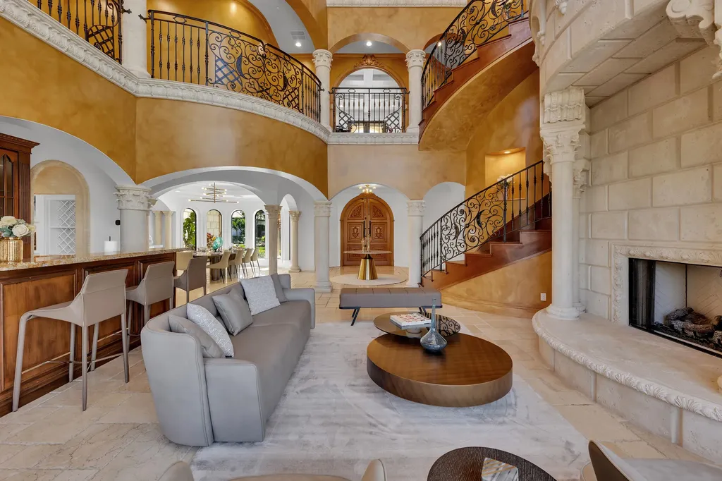 1011 Rhodes Villa Avenue Delray Beach FL 33483