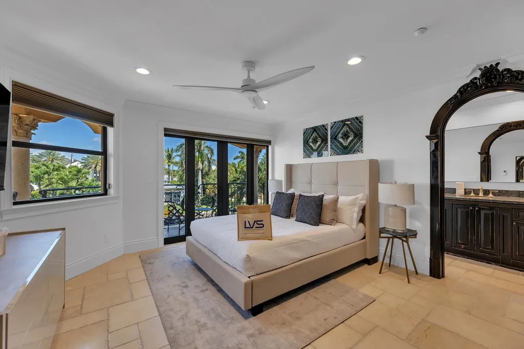 1011 Rhodes Villa Avenue Delray Beach FL 33483