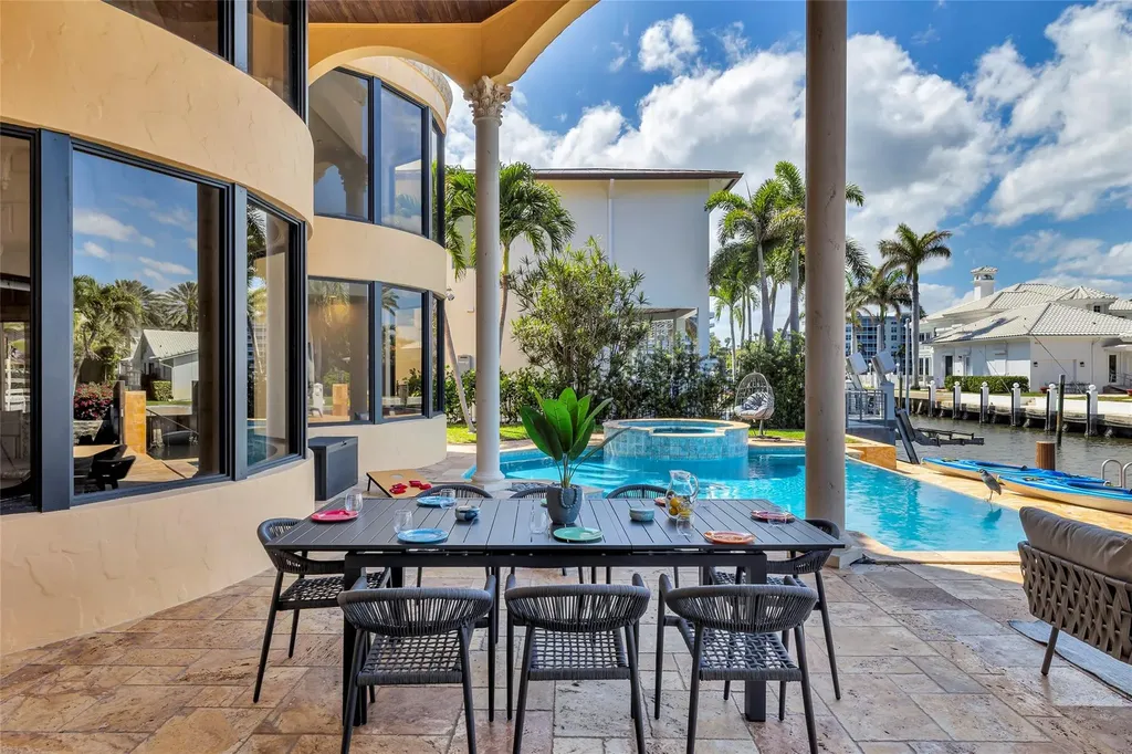 1011 Rhodes Villa Avenue Delray Beach FL 33483