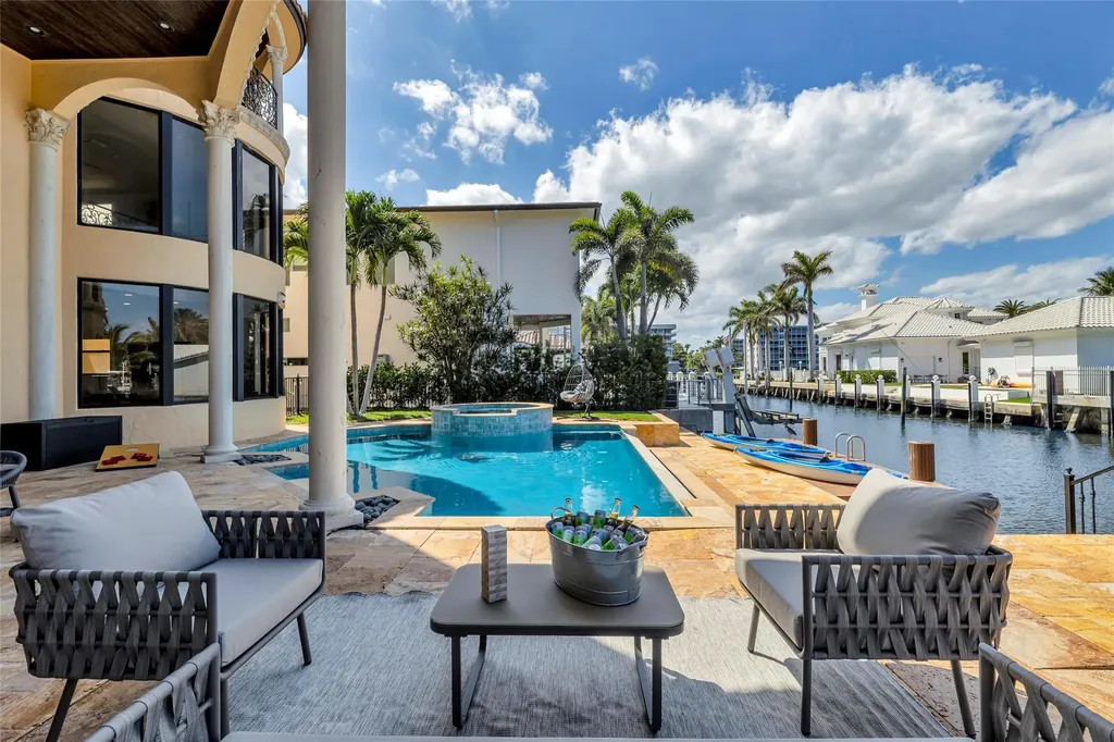 1011 Rhodes Villa Avenue Delray Beach FL 33483