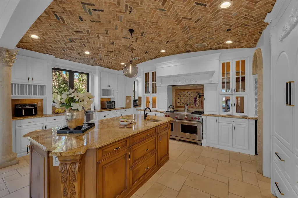 1011 Rhodes Villa Avenue Delray Beach FL 33483