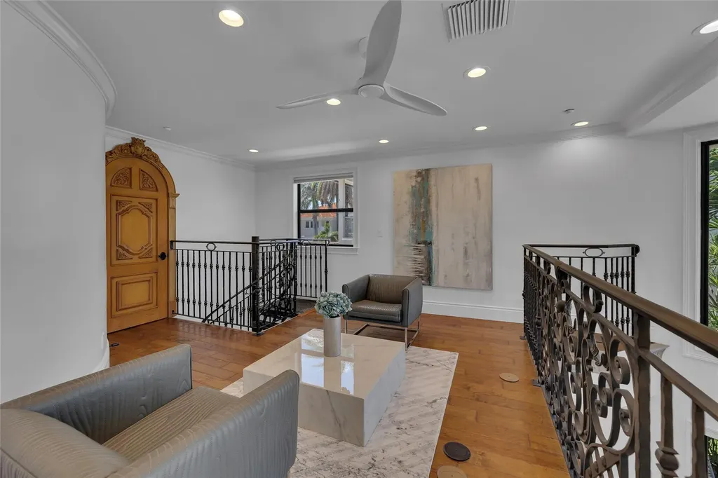1011 Rhodes Villa Avenue Delray Beach FL 33483