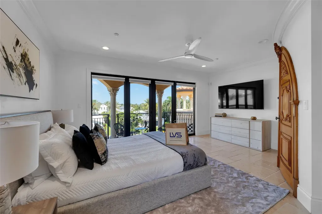 1011 Rhodes Villa Avenue Delray Beach FL 33483