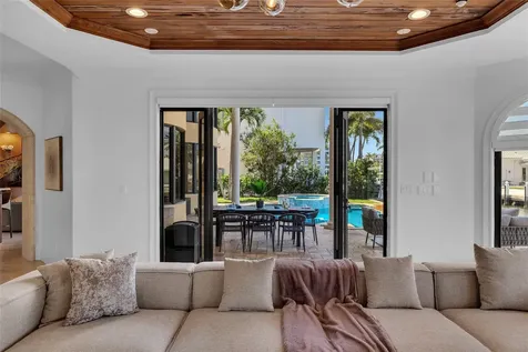 1011 Rhodes Villa Avenue Delray Beach FL 33483