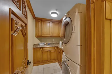 1011 Rhodes Villa Avenue Delray Beach FL 33483