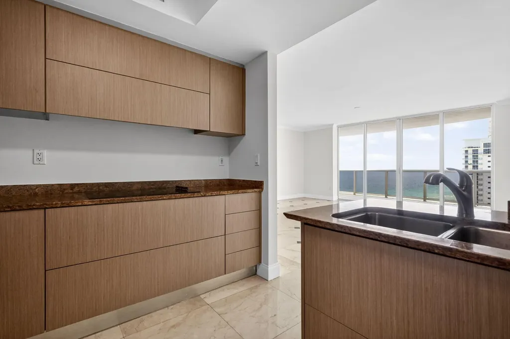 18911 Collins Avenue Sunny Isles Beach FL 33160