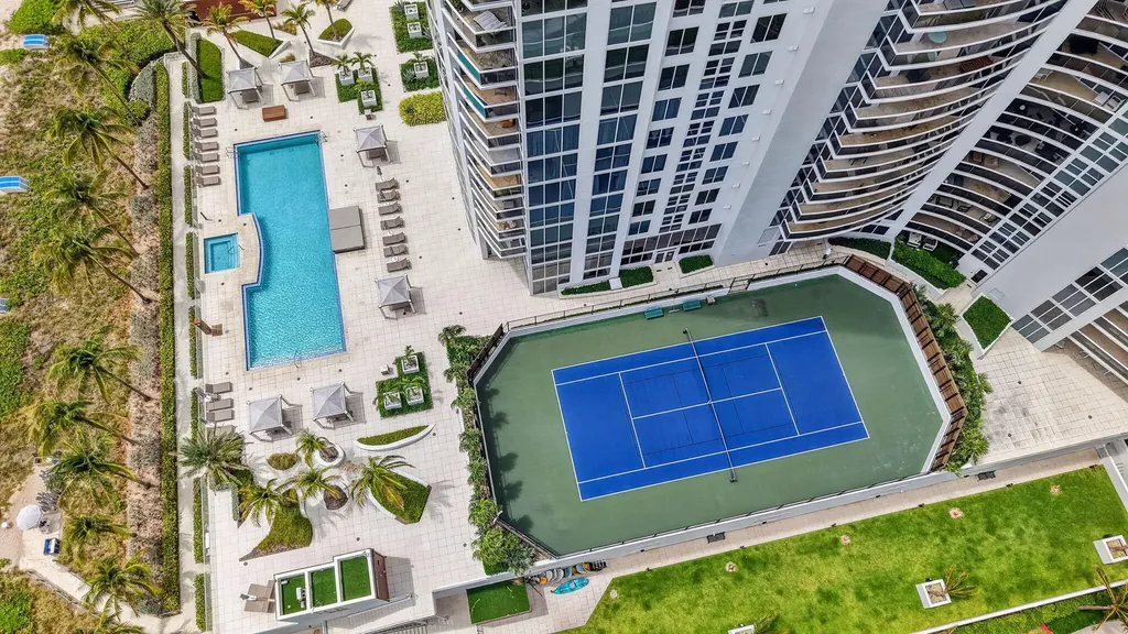 18911 Collins Avenue Sunny Isles Beach FL 33160