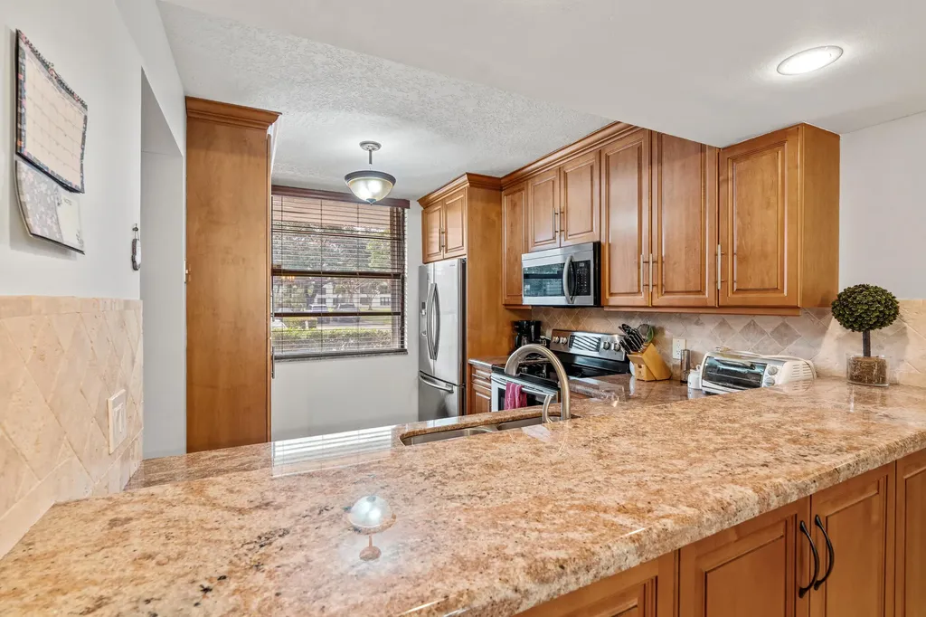 1713 Whitehall Drive Davie FL 33324