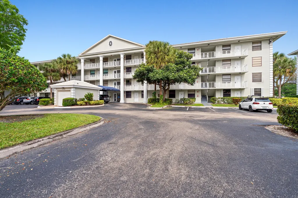 1713 Whitehall Drive Davie FL 33324