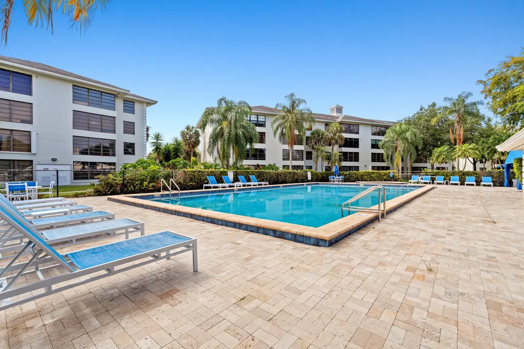 1713 Whitehall Drive Davie FL 33324
