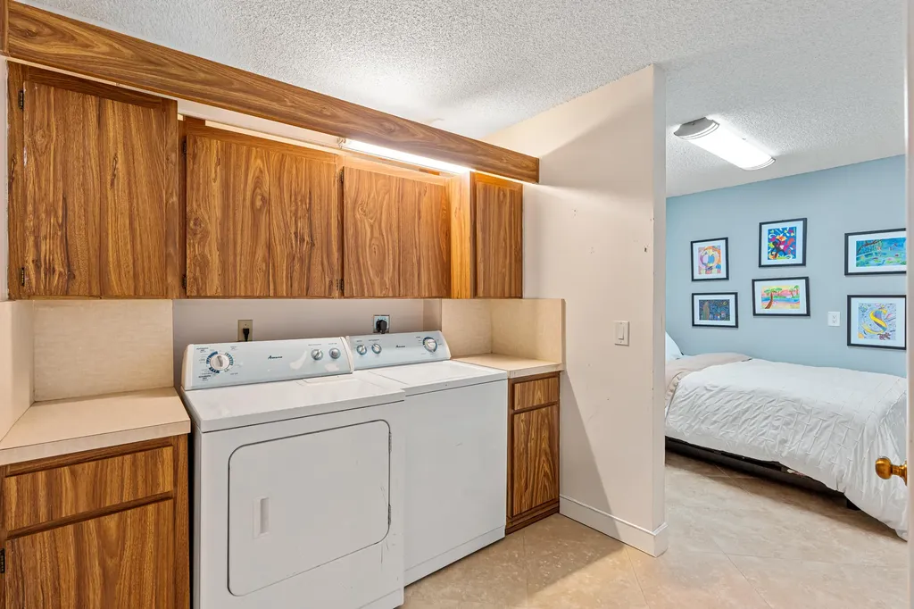 1713 Whitehall Drive Davie FL 33324