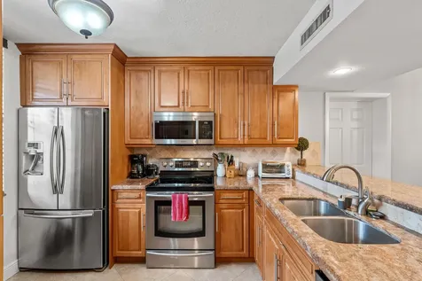 1713 Whitehall Drive Davie FL 33324