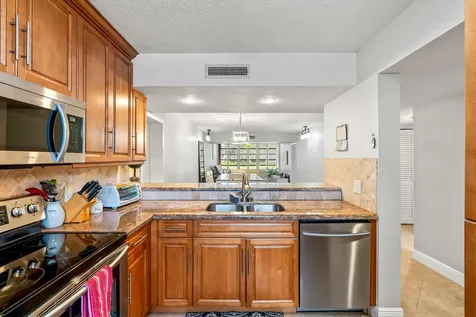 1713 Whitehall Drive Davie FL 33324