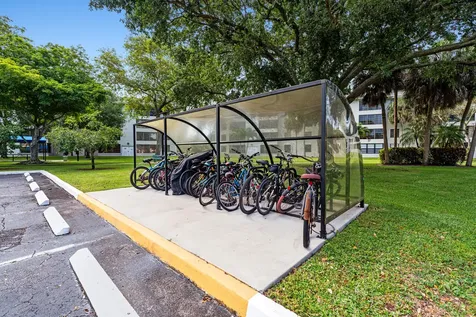 1713 Whitehall Drive Davie FL 33324