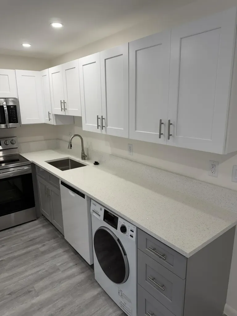 370 E Horizons Boynton Beach FL 33435