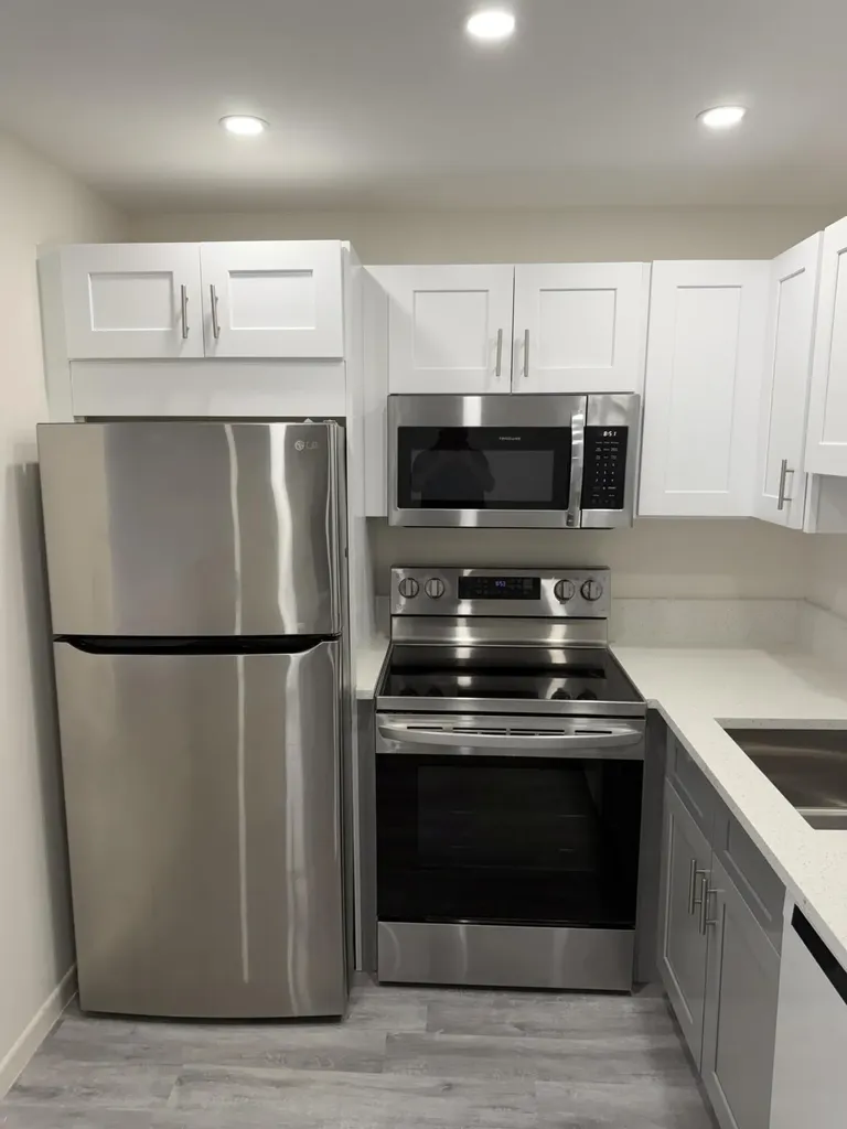 370 E Horizons Boynton Beach FL 33435